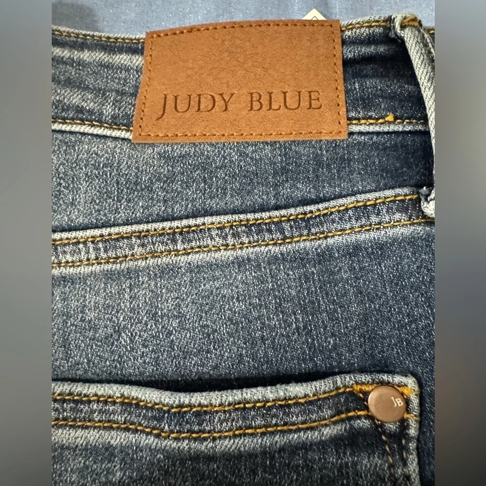 Judy Blue Mid-Rise Boyfriend Crop Cuffed Jeans Dark Wash Size 22W NEW Stretch - Picture 7 of 11